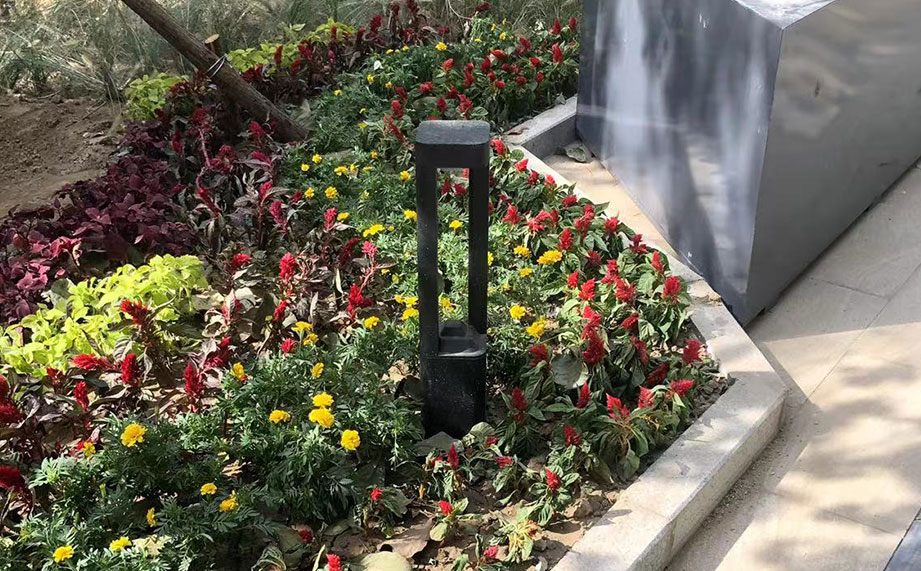 口袋公園，草坪燈
